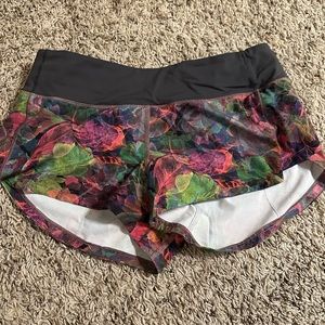 LIKE NEW lululemon speed up shorts in a size 4 and 2.5 inch inseam